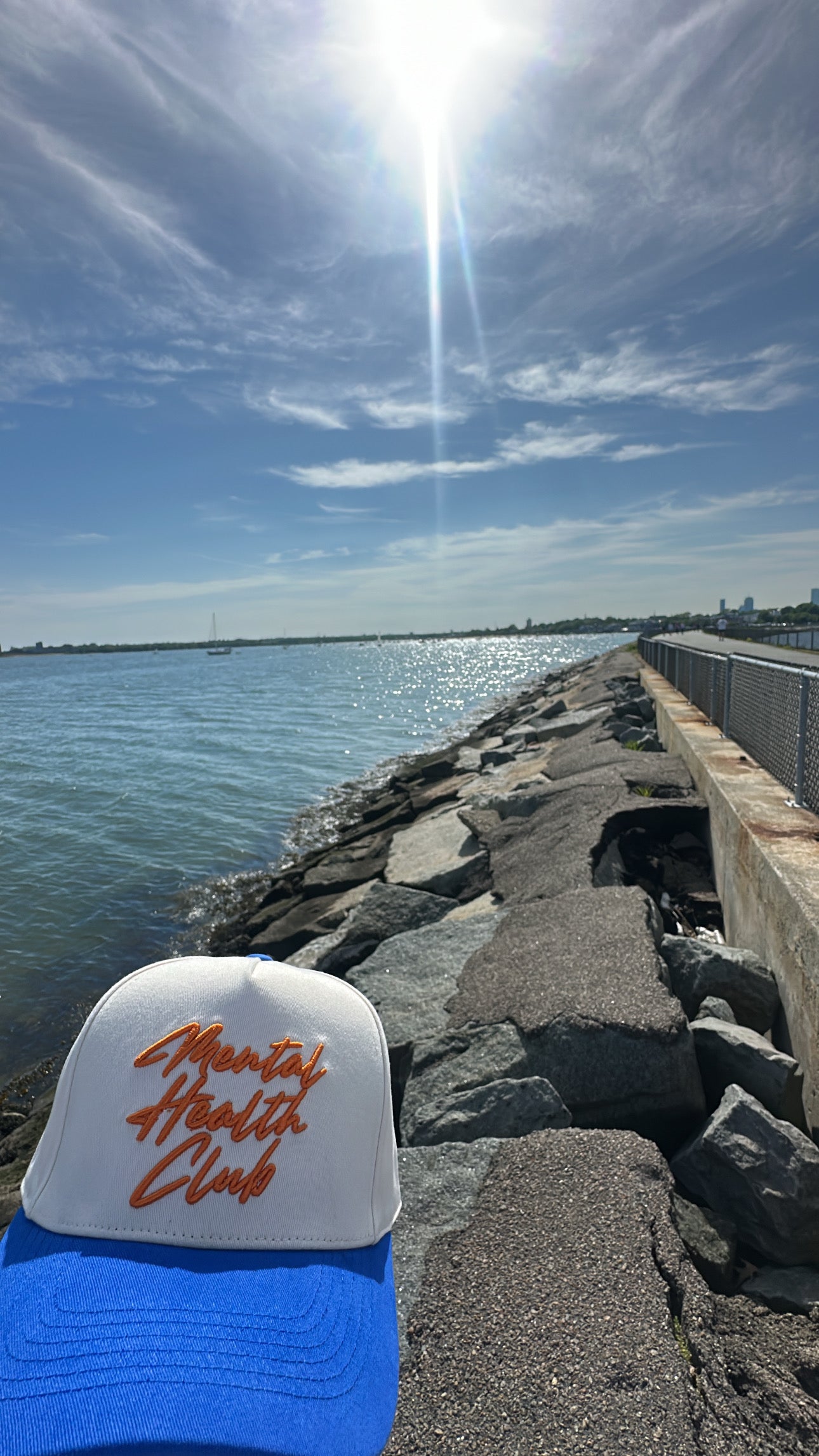 MHClub SnapBack in Retro